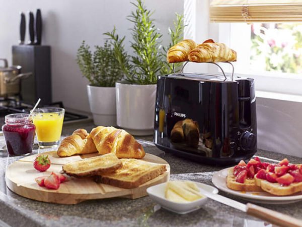 Philips Rolls & Bread Toaster HD2581; 8 settings, Adjustable browning, 830 watts Bread Toasters 10