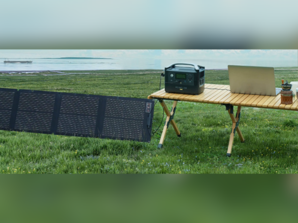 EcoFlow 110-Watt Portable Solar Panel; Foldable Design, IP68 Waterproof Rating, Adjustable Kickstand Case, 21.7V Voc, 18.5V Vmp, 6.0A Imp