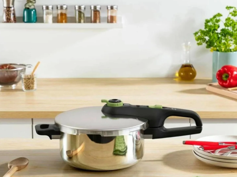 Tefal 4-liter Pressure Cooker, Stainless Steel – P2580400 Cookers 3 Tefal 4-liter Pressure Cooker, Stainless Steel – P2580400 Cookers 3